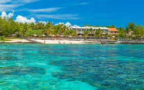 Le Peninsula Bay Beach Resort & Spa